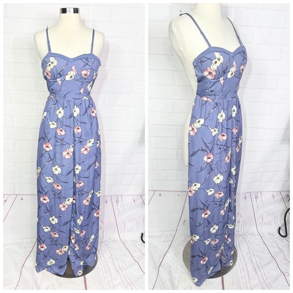 |•BOG COLLECTIVE•| Pretty Lilac Floral Jumpsuit Size Medium - Picture 1 of 10